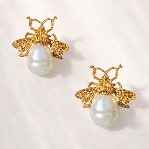Pearl Bee Earrings Vintage Style